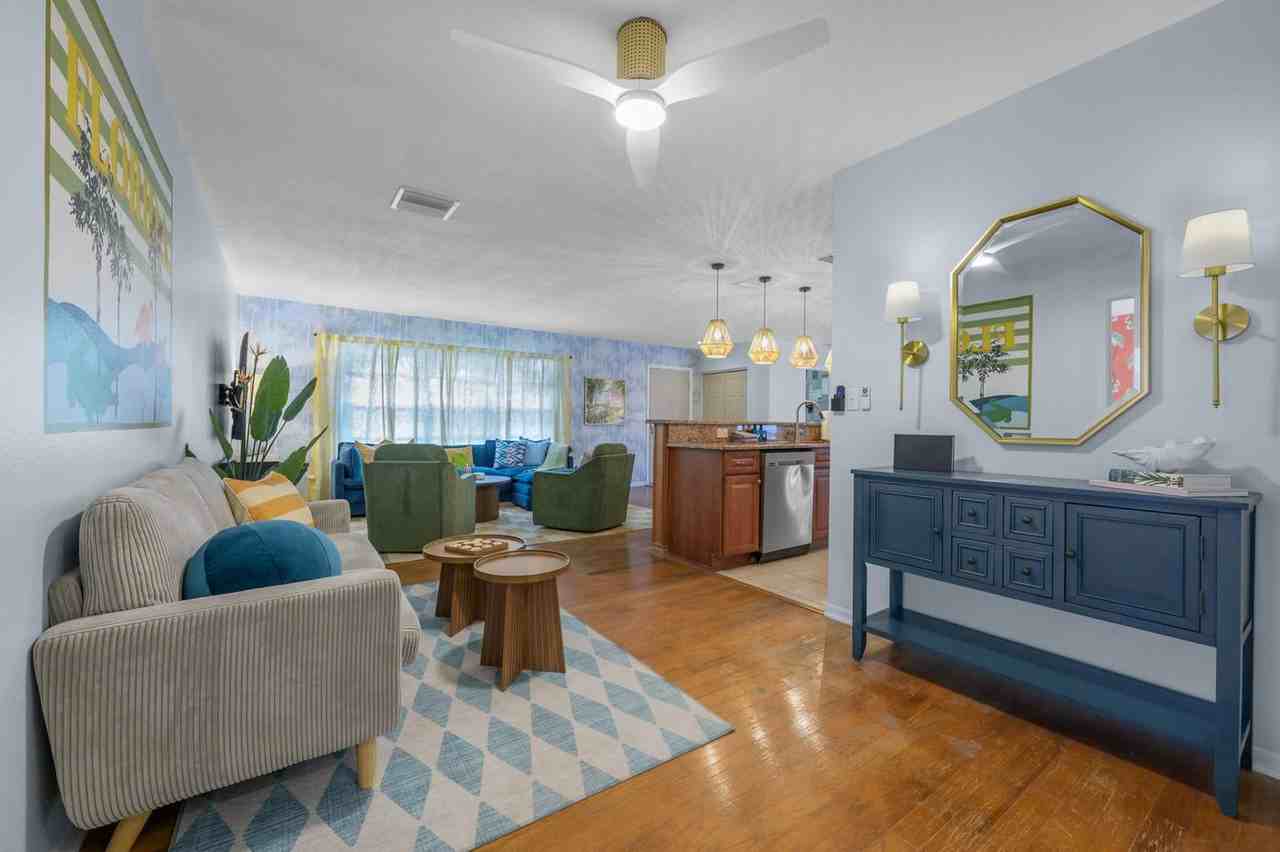 11176 110th Way #1286897P - Photo 5 of 50