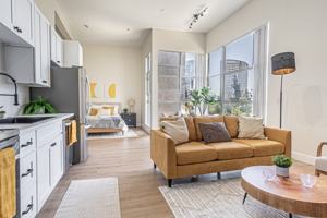 featured image of 555 Front St