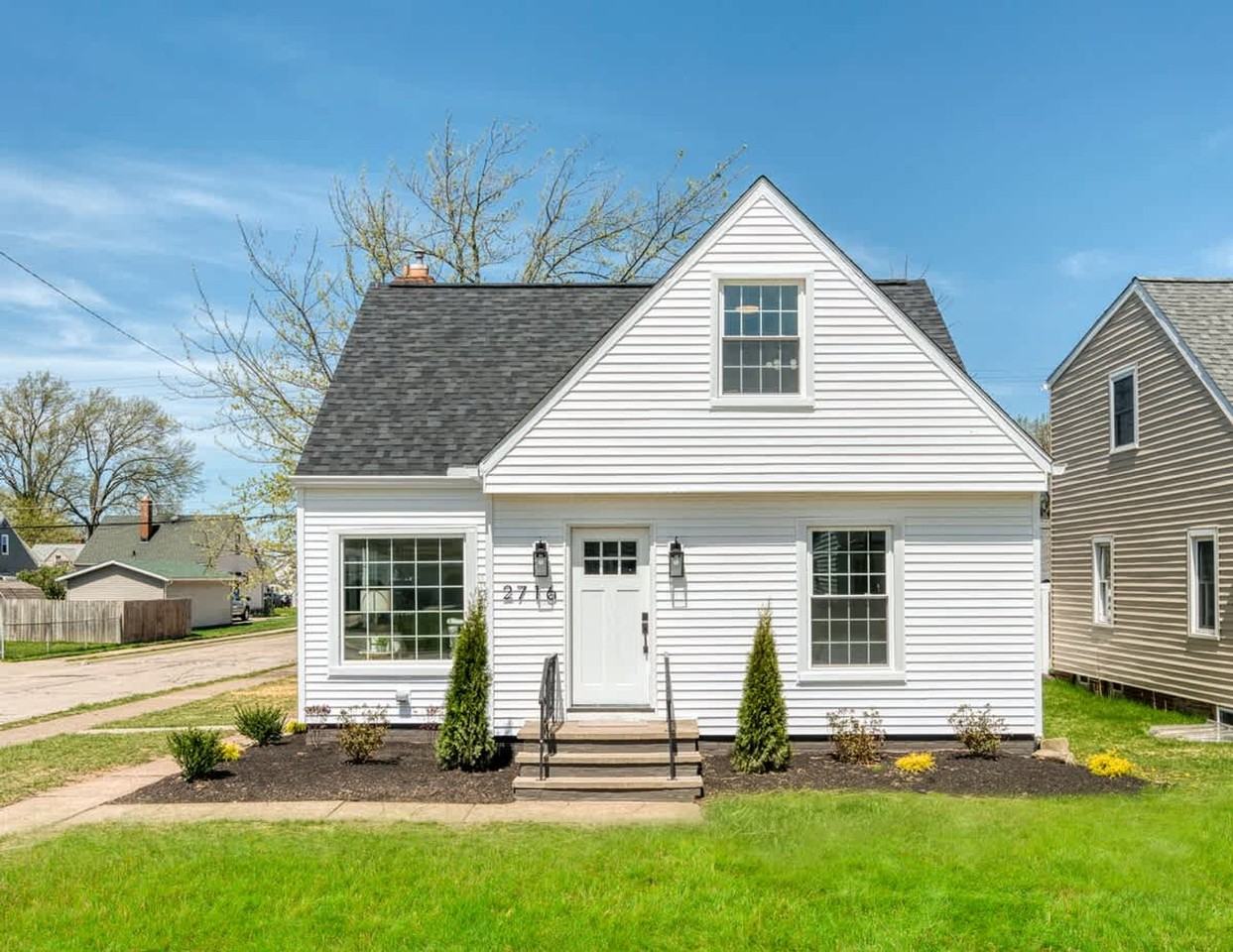 2716 Lincoln Ave #1288912P - Photo 6 of 28