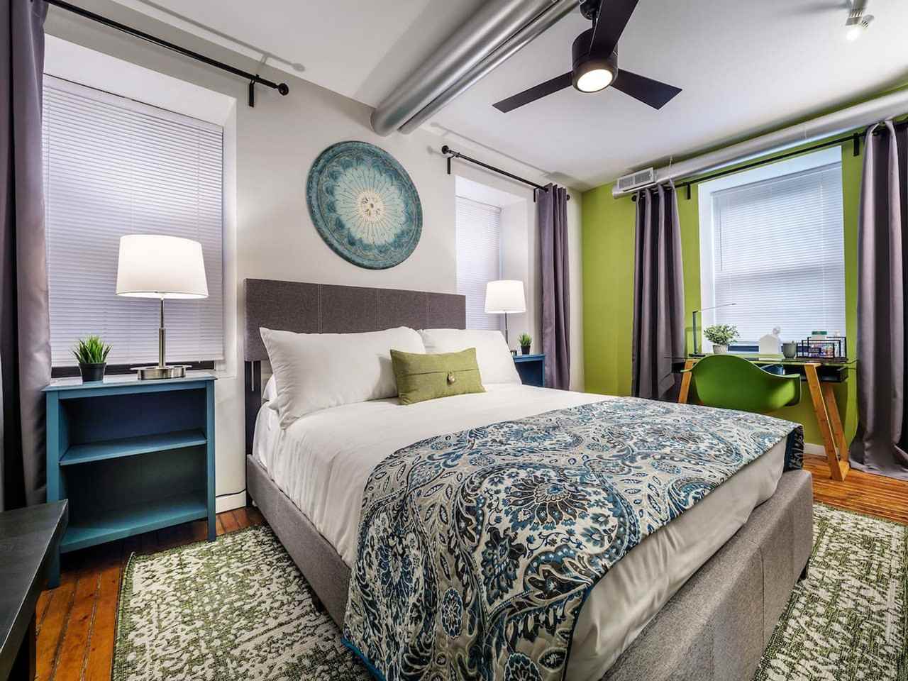 219 Vine St #1289447P - Photo 3 of 21