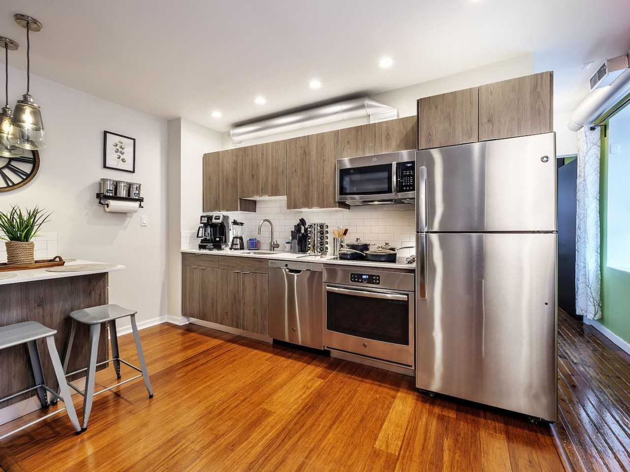 219 Vine St #1289447P - Photo 6 of 21