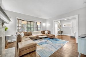 featured image of 1501 E 105th St