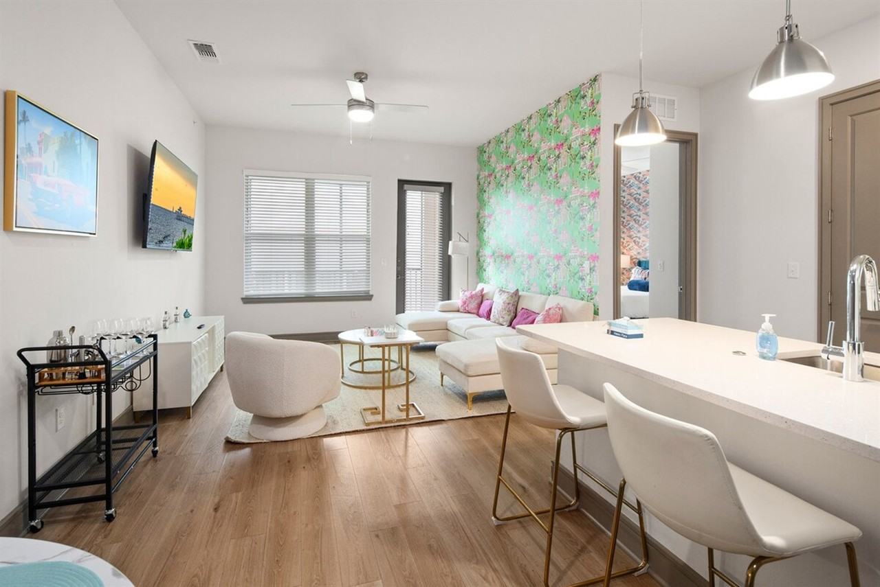 8890 Founders Square Drive - Photo 2 of 50