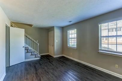 3497 Creekview Pl #3497 - Photo 2 of 19