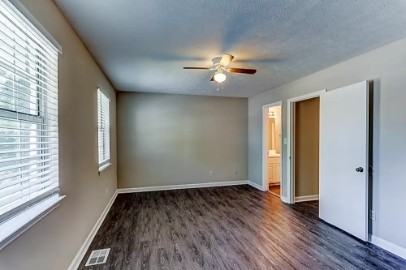 3497 Creekview Pl #3497 - Photo 4 of 19