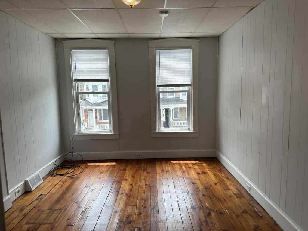 719 Columbia Ave - Photo 2 of 7