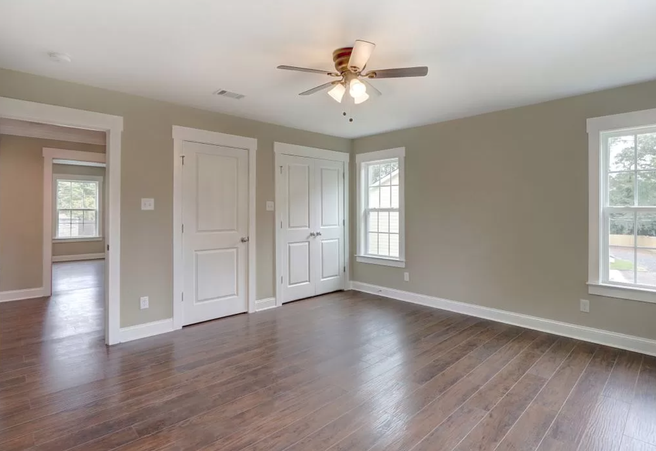 3104 Lincoln St - Photo 6 of 32