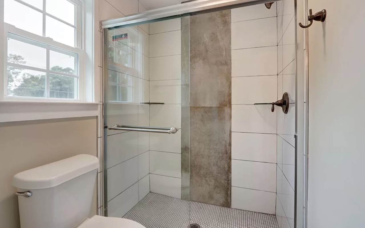 3104 Lincoln St - Photo 5 of 32