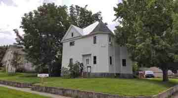 featured image of 602 E 4th St