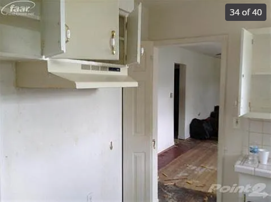 1426 Clancy Ave - Photo 4 of 37