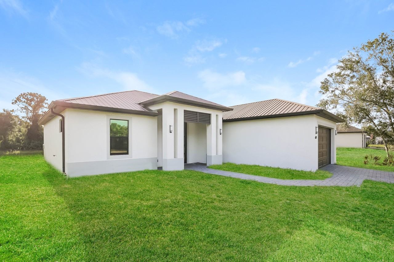 6129 Higgins Ave - Photo 2 of 17