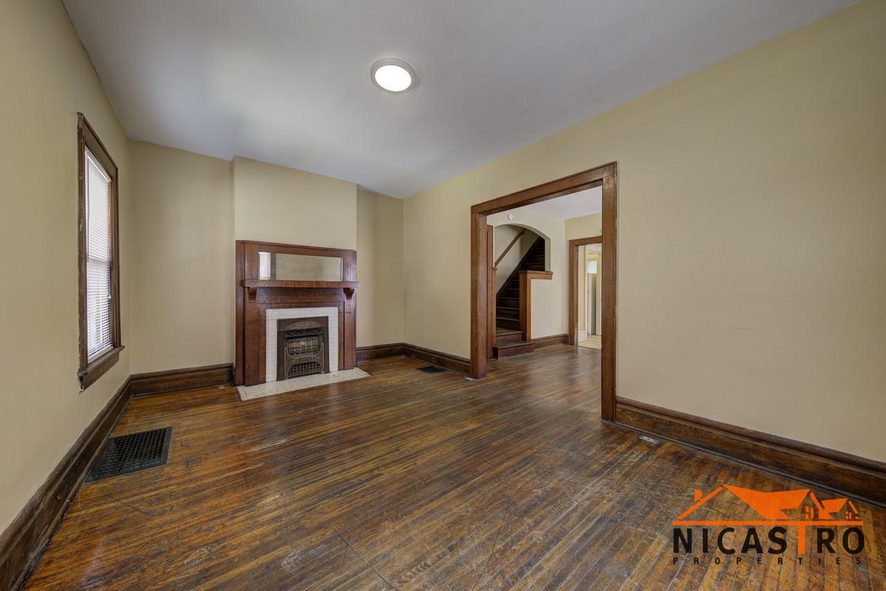 1638 Indianola Ave - Photo 7 of 50