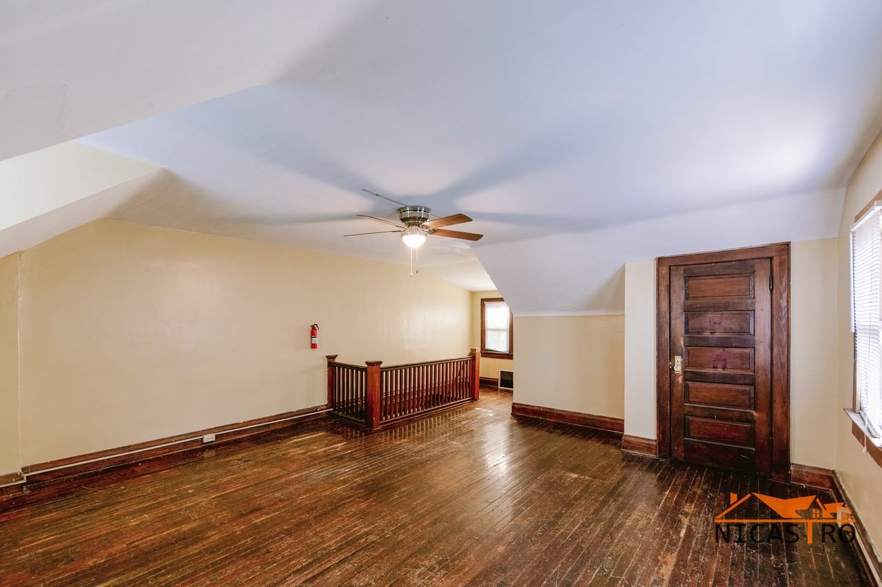 1638 Indianola Ave - Photo 5 of 50