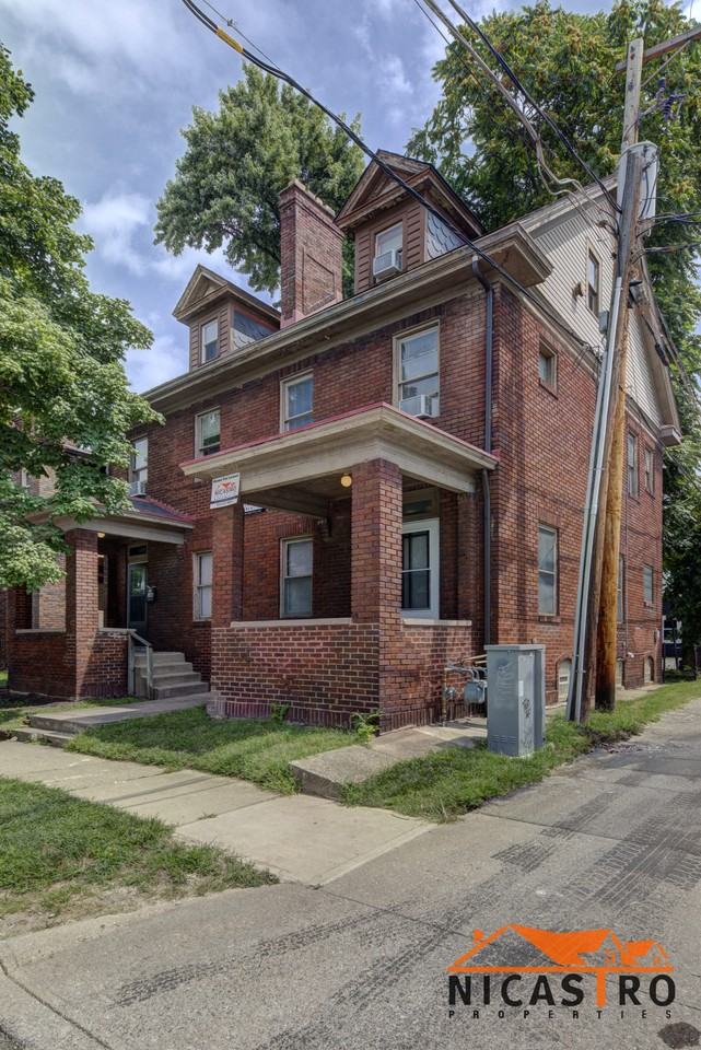 1638 Indianola Ave - Photo 4 of 50