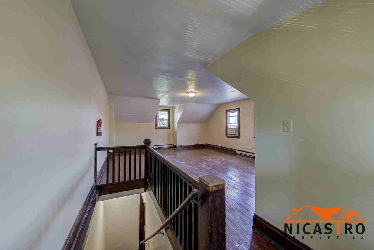 1640 Indianola Ave - Photo 6 of 50