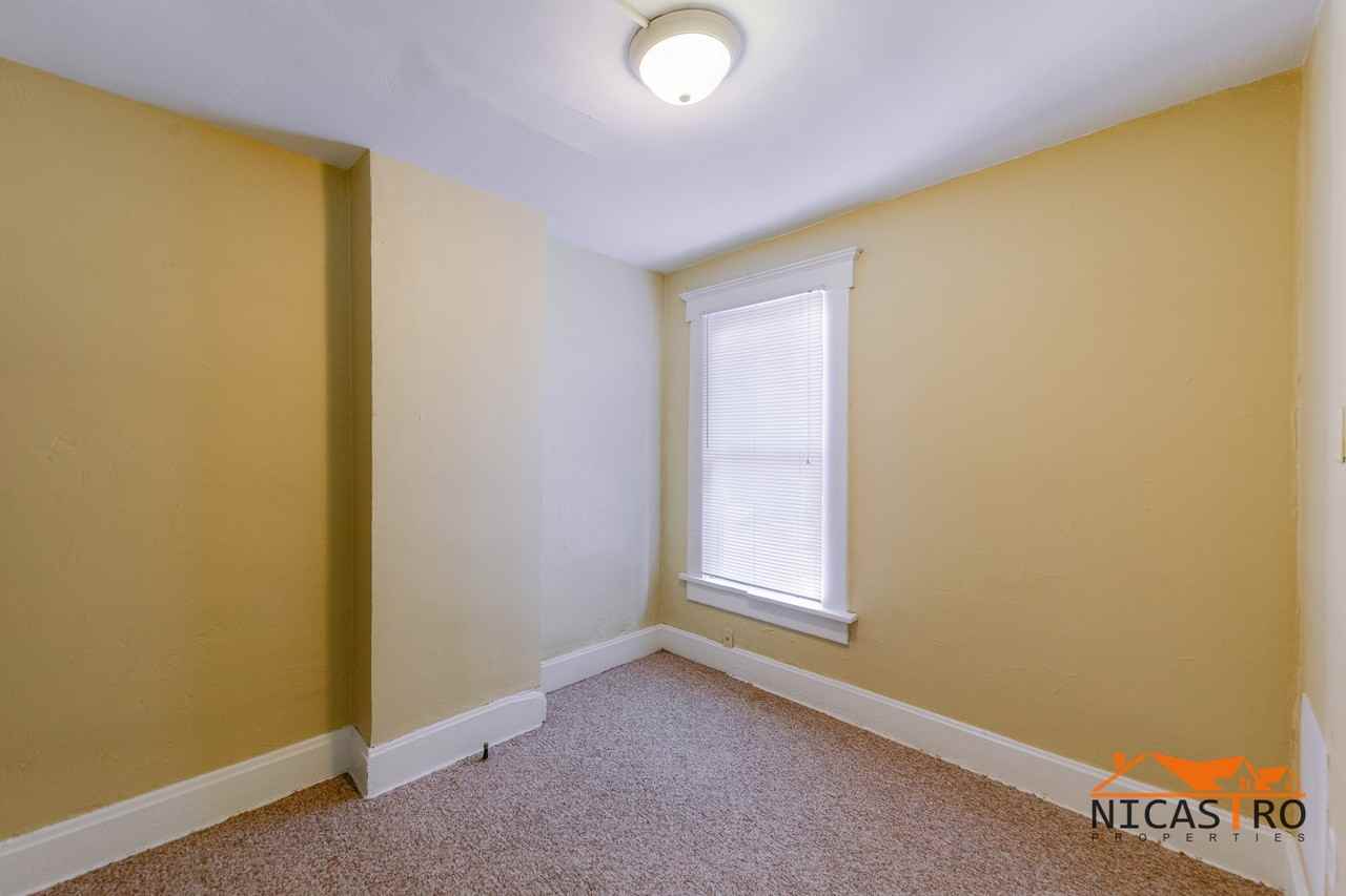 138 E 11th Ave - Photo 4 of 50