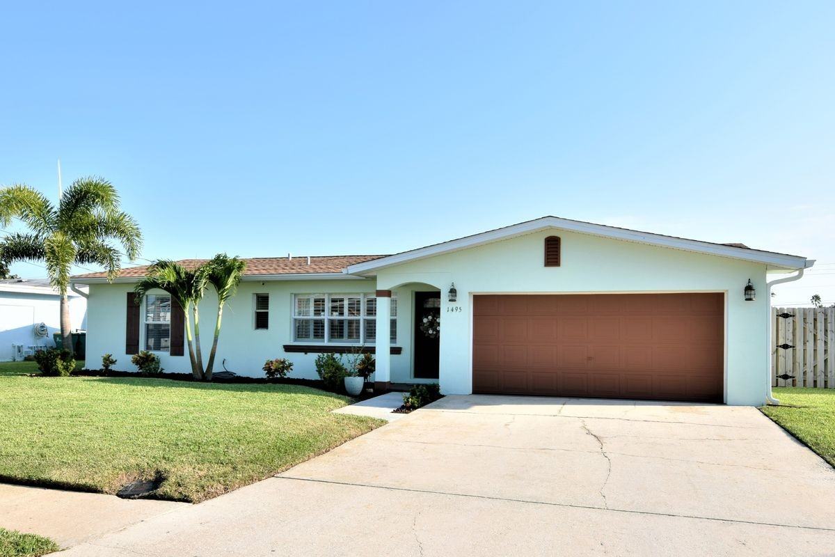 1495 Hannah Dr - Photo 2 of 22