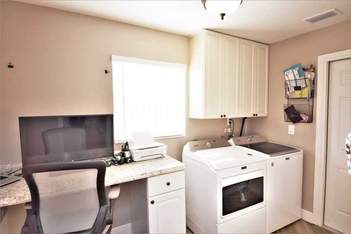 1495 Hannah Dr - Photo 7 of 22