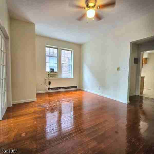 254 Clendenny Ave ##6 - Photo 3 of 4