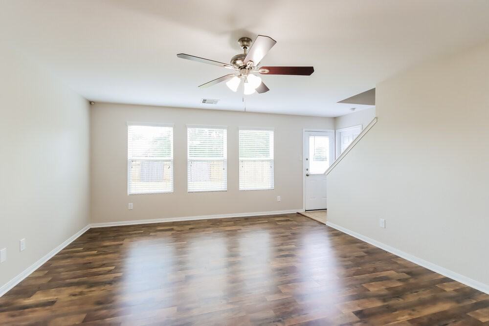 16779 Warbler Dr - Photo 4 of 17