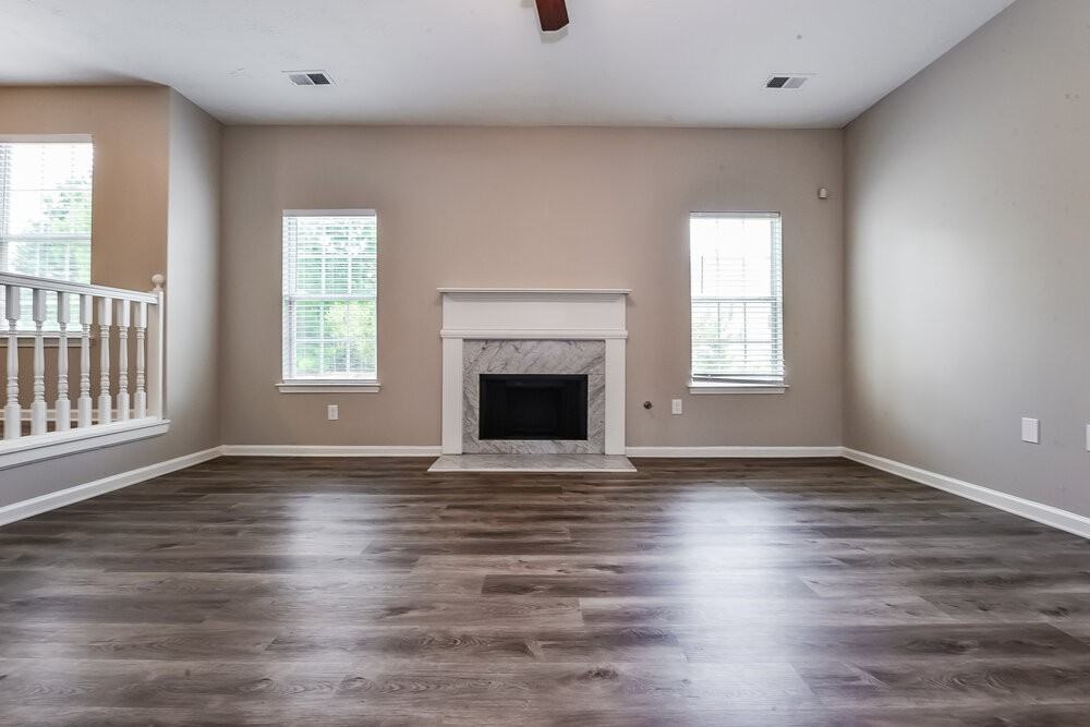 657 Howell Dr - Photo 4 of 17