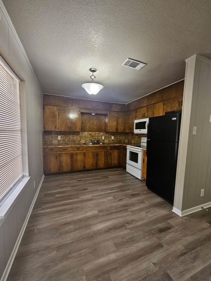 103 West Dunn Avenue #13 - Photo 5 of 11