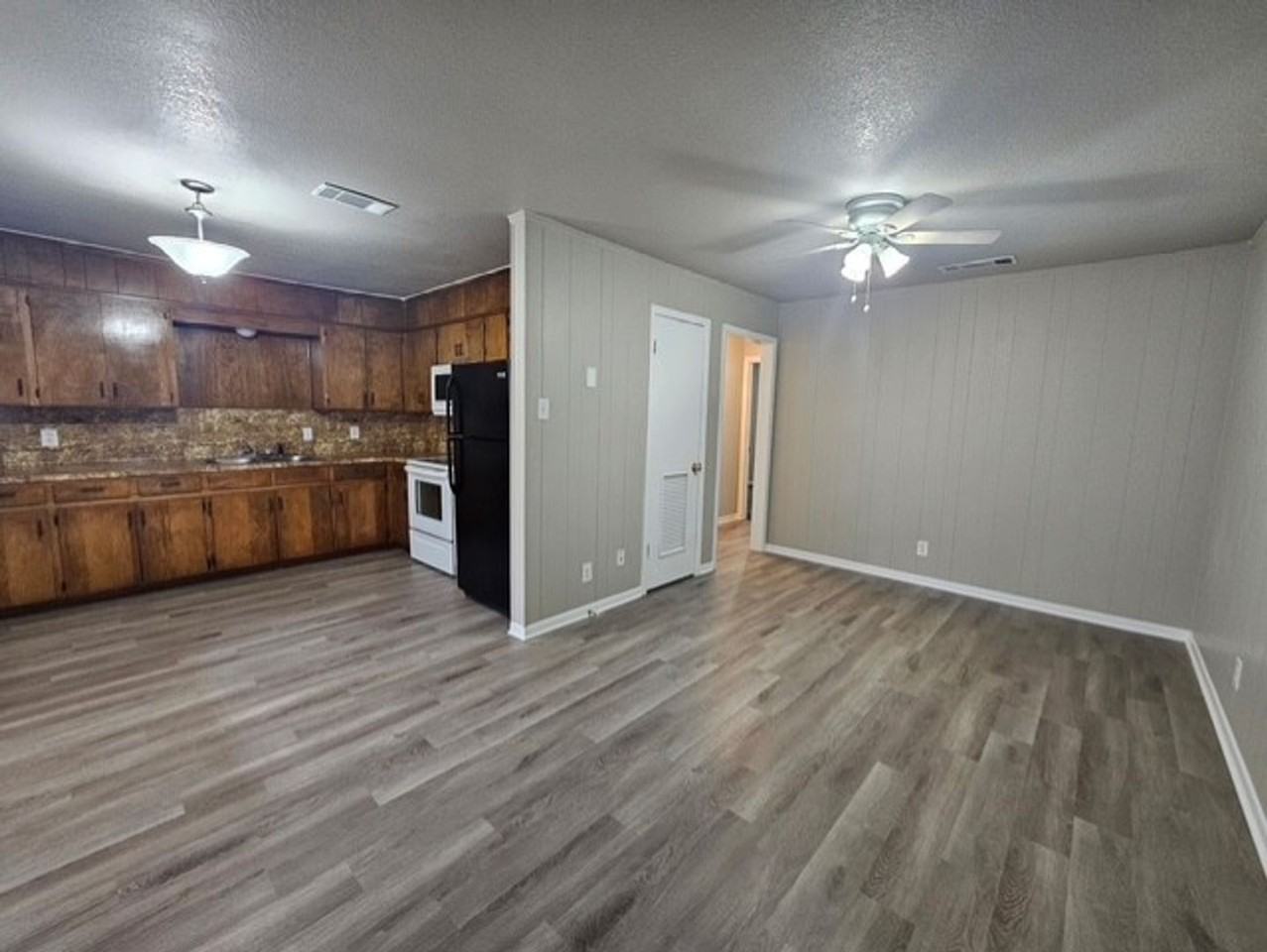 103 West Dunn Avenue #13 - Photo 7 of 11