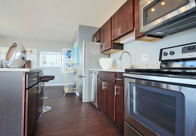 75 W Superior St - Photo 5 of 20