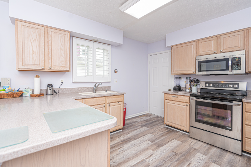 12613 Sheffield Rd - Photo 7 of 19