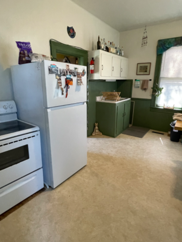 519 Hobart St - Photo 3 of 11