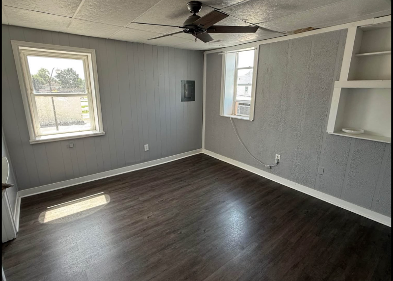 112 1/2 W Main St #6 - Photo 2 of 5