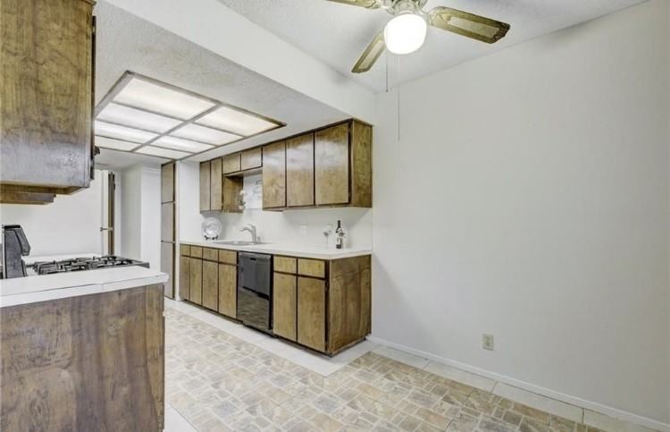 800 Ramble Ln #B - Photo 3 of 21