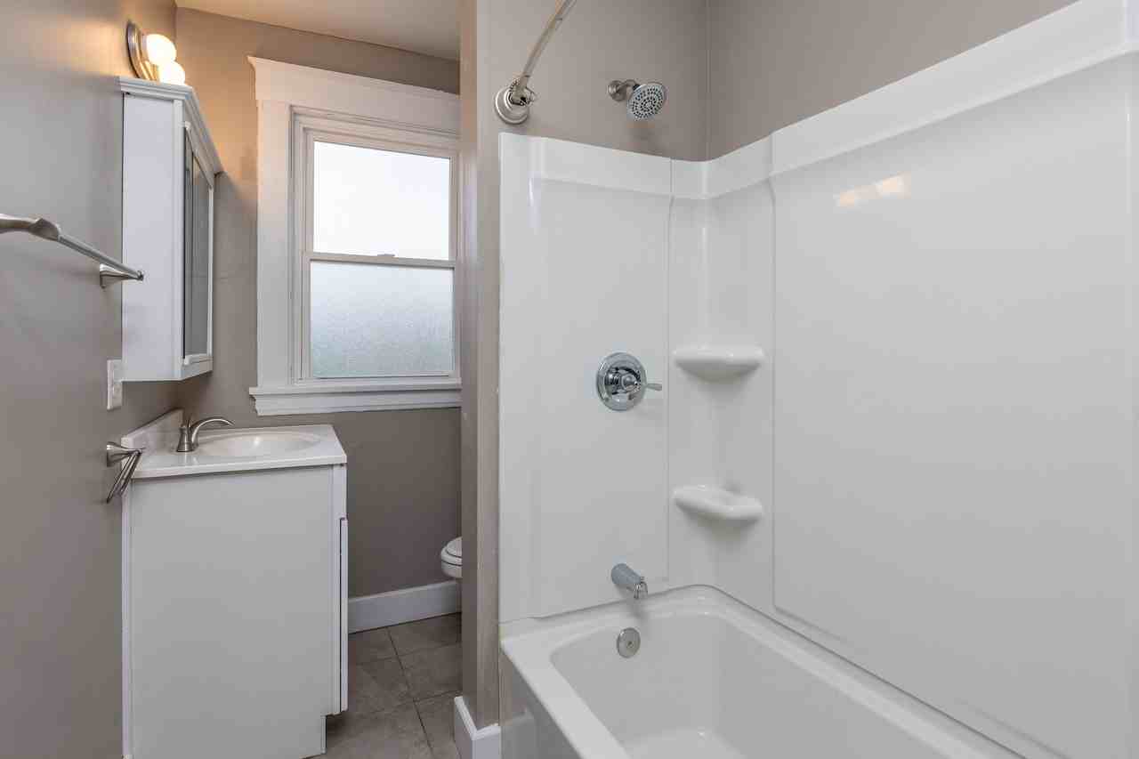 1810 Williams Ave #1 - Photo 3 of 8