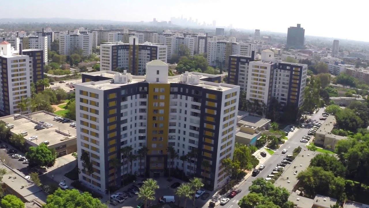 386 S Burnside Ave #2nd