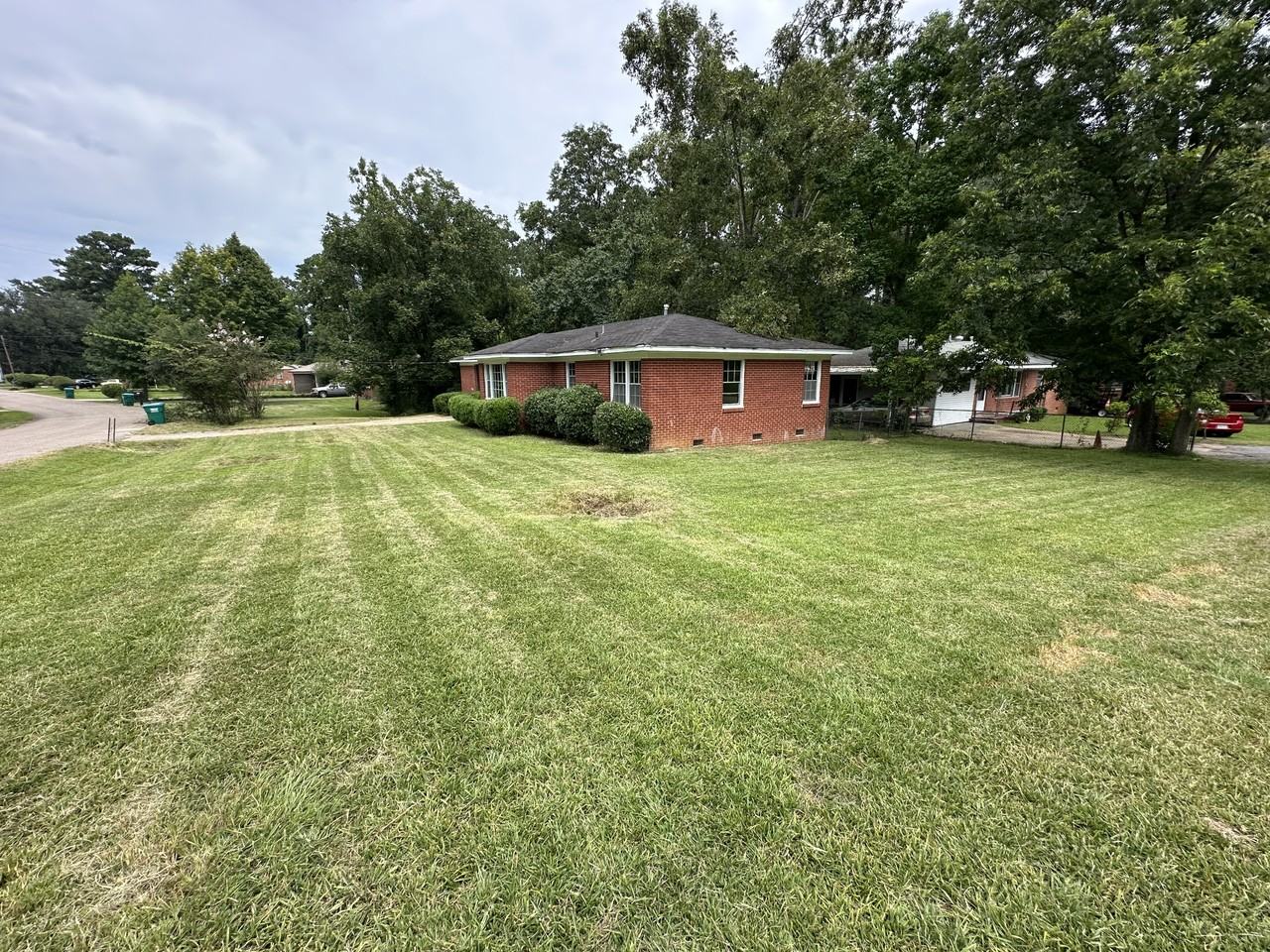 2704 44th Avenue #NA - Photo 2 of 22