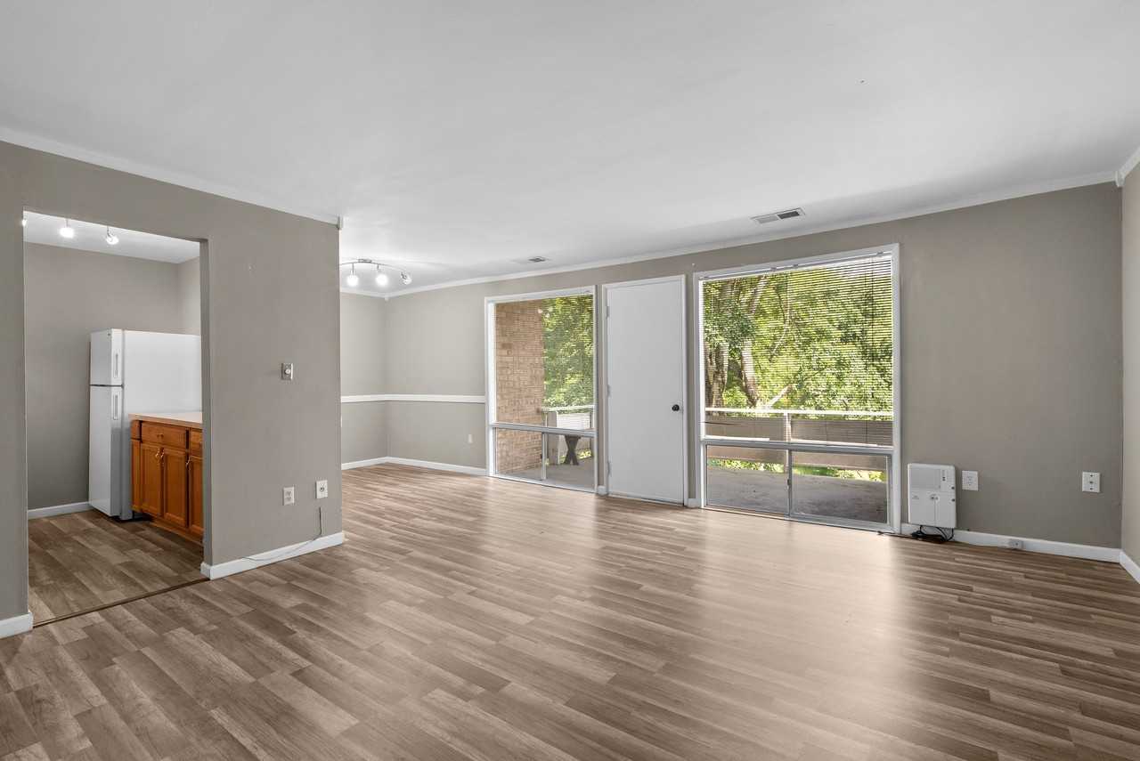 558 Wilson Bridge Dr #D1 - Photo 2 of 12