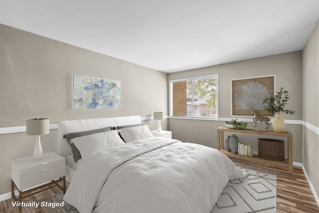 558 Wilson Bridge Dr #D1 - Photo 4 of 12