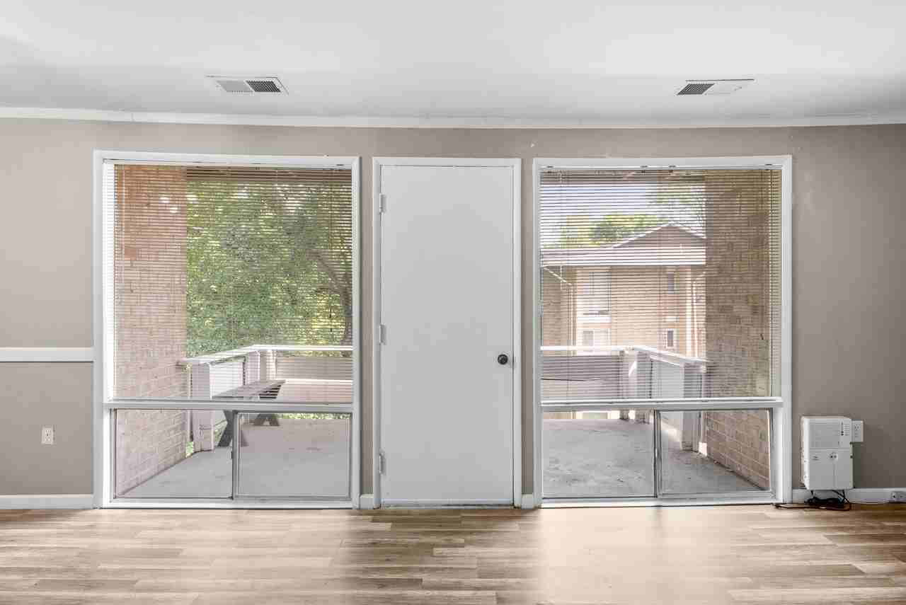 558 Wilson Bridge Dr #D1 - Photo 6 of 12