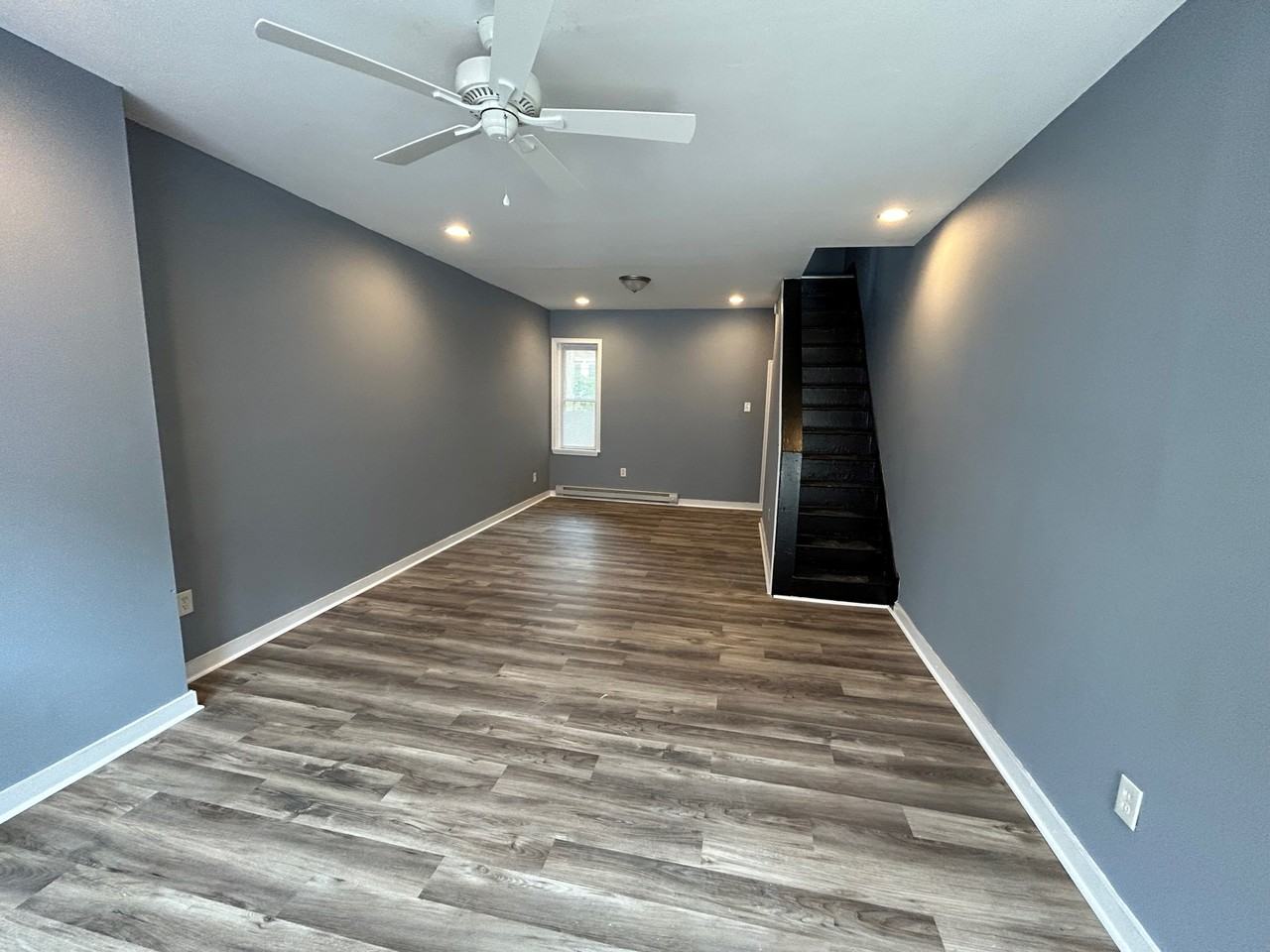 2615 W Silver St #2615 - Photo 3 of 8