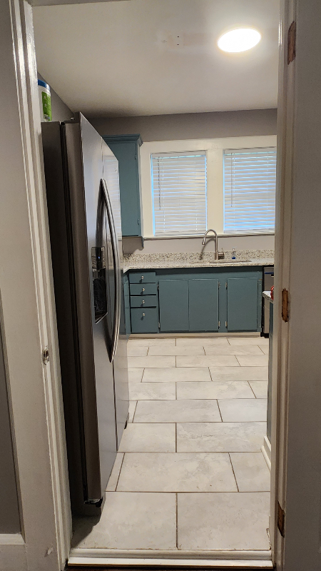 195 Sellers Ave - Photo 2 of 12