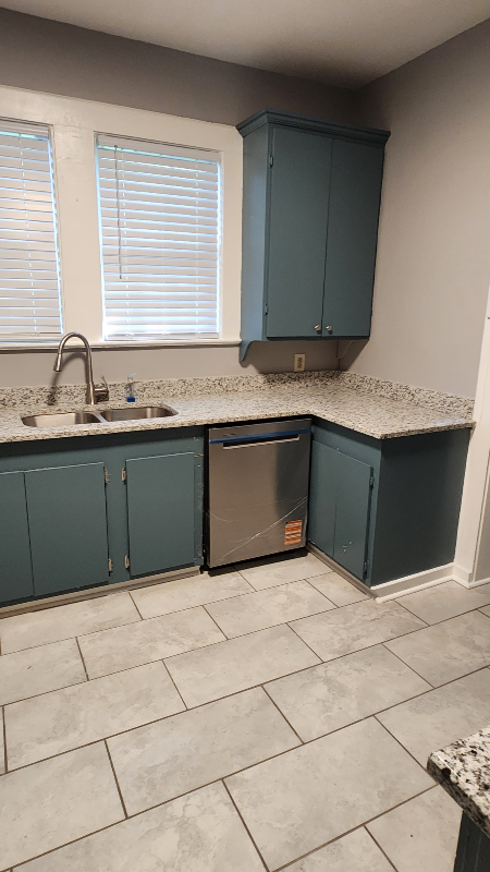 195 Sellers Ave - Photo 3 of 12