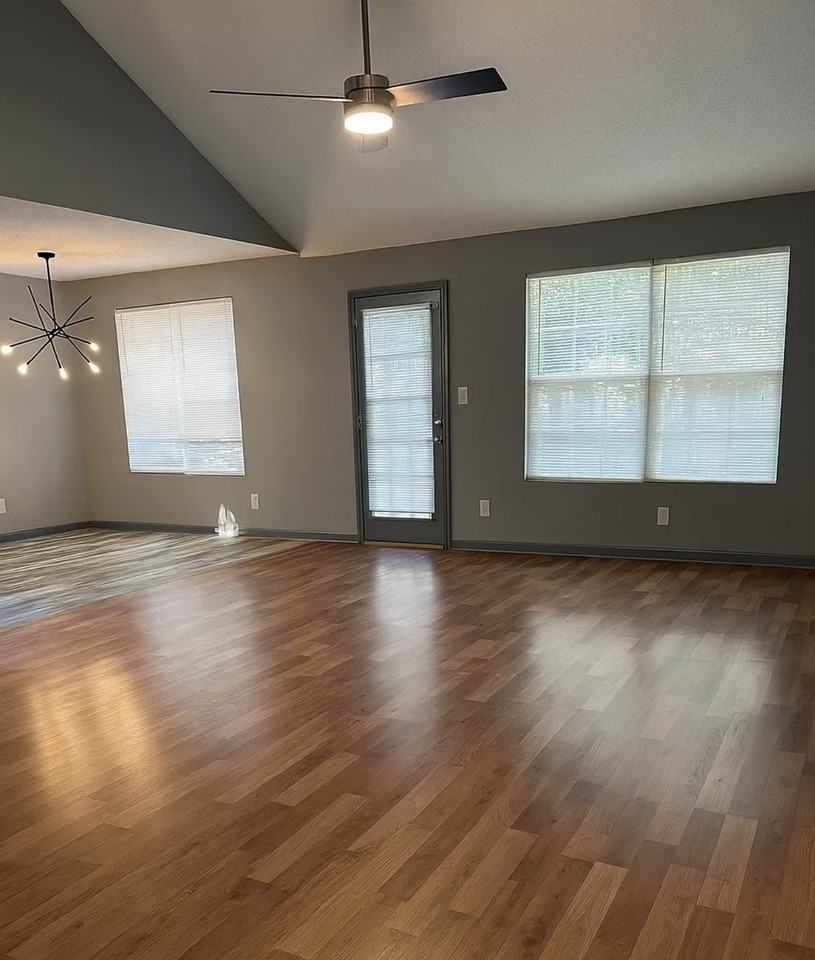 105 Belle Flower Ct #NA - Photo 4 of 15