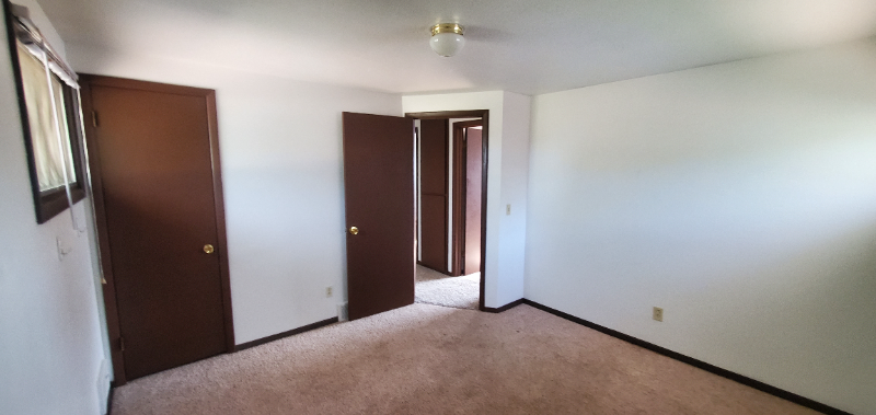 5231 7th St Ne - Photo 5 of 6