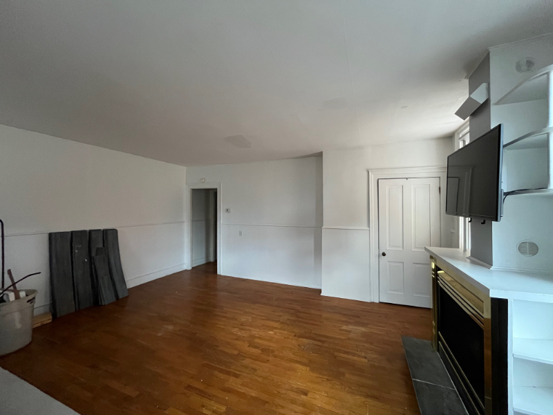 102 Pine St #1 - Photo 2 of 9