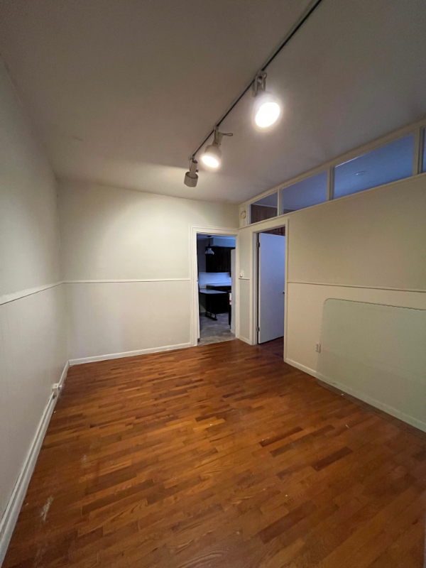 102 Pine St #1 - Photo 3 of 9