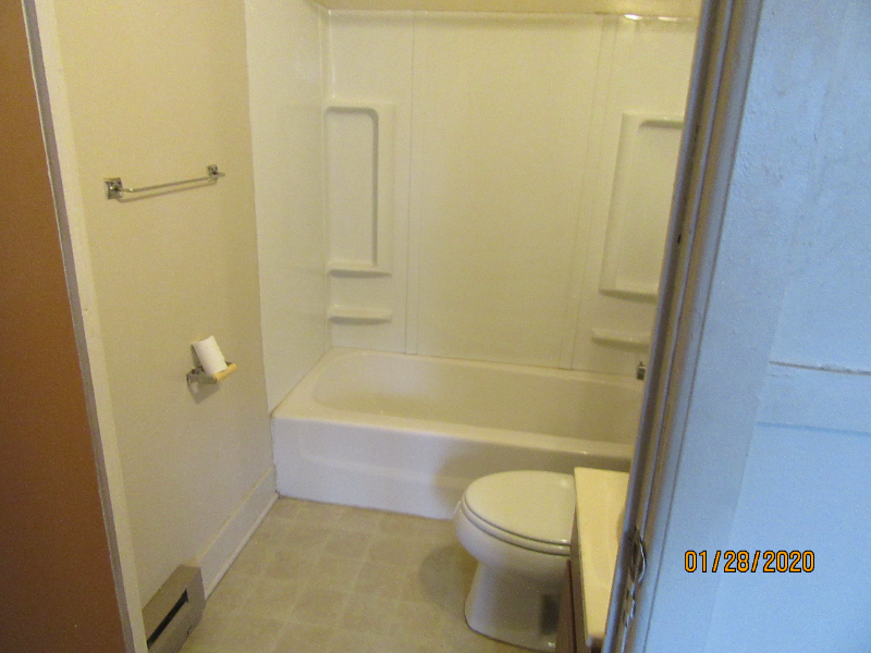 435 N Park St #3 - Photo 3 of 8