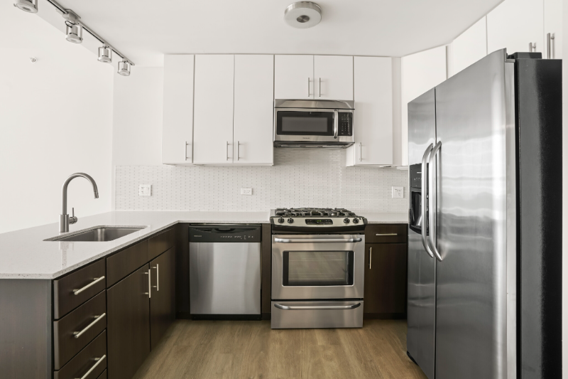 217 South Halsted Street - Photo 4 of 17