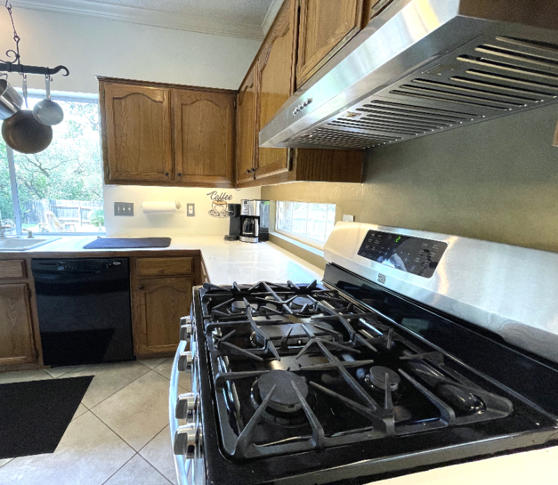 11304 Nutwood Cv - Photo 4 of 32