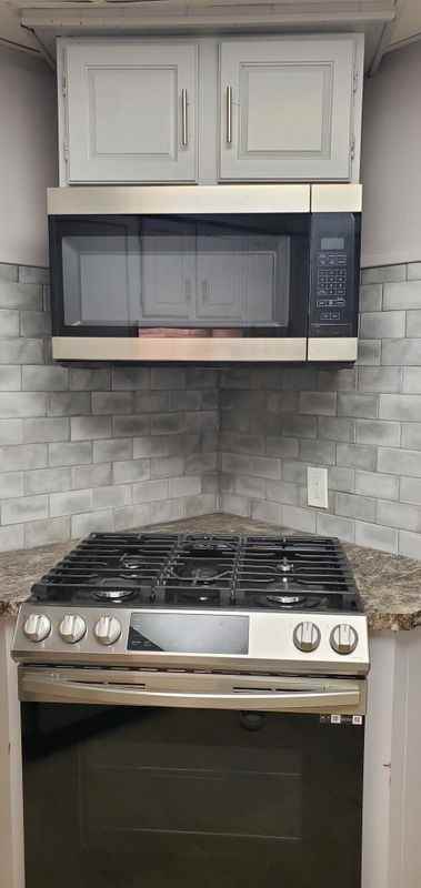 9611 Grandmont Ave - Photo 2 of 7