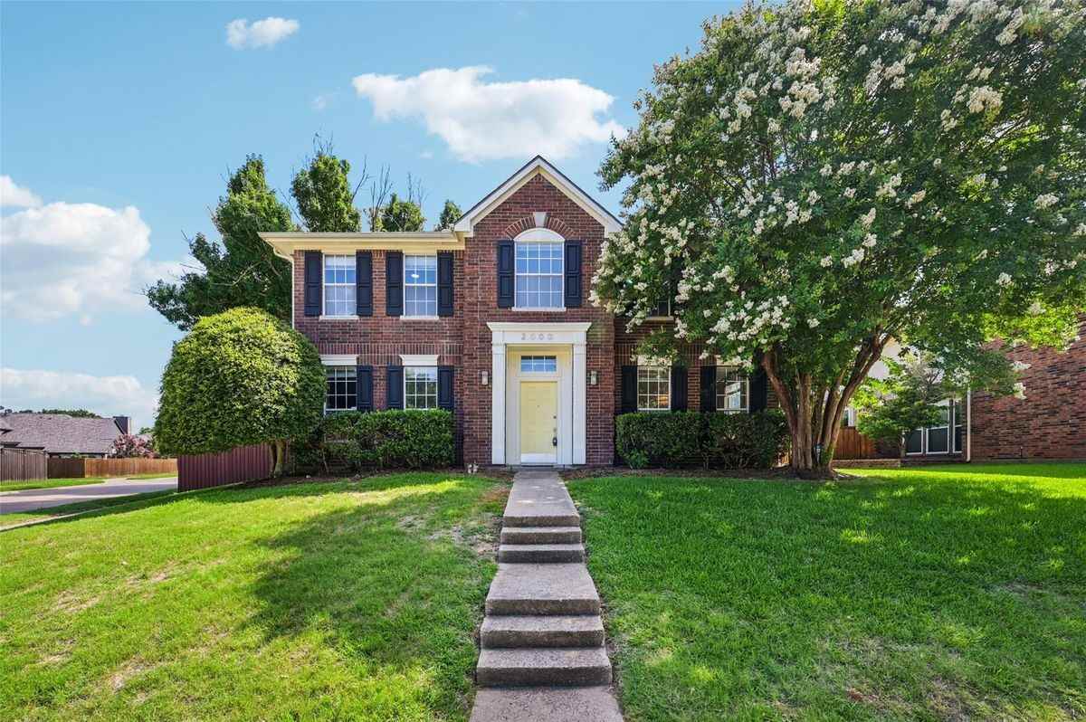 2000 Antwerp Ave - Photo 2 of 20